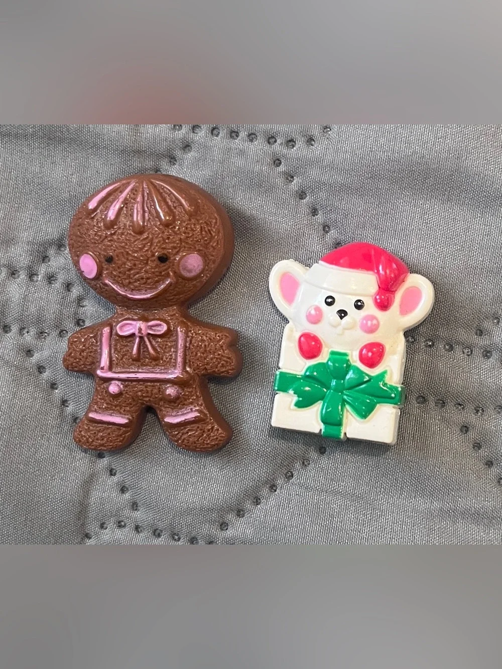 Vintage Avon Christmas Pins Lot 1972 Gingerbread Man & Holiday Mouse